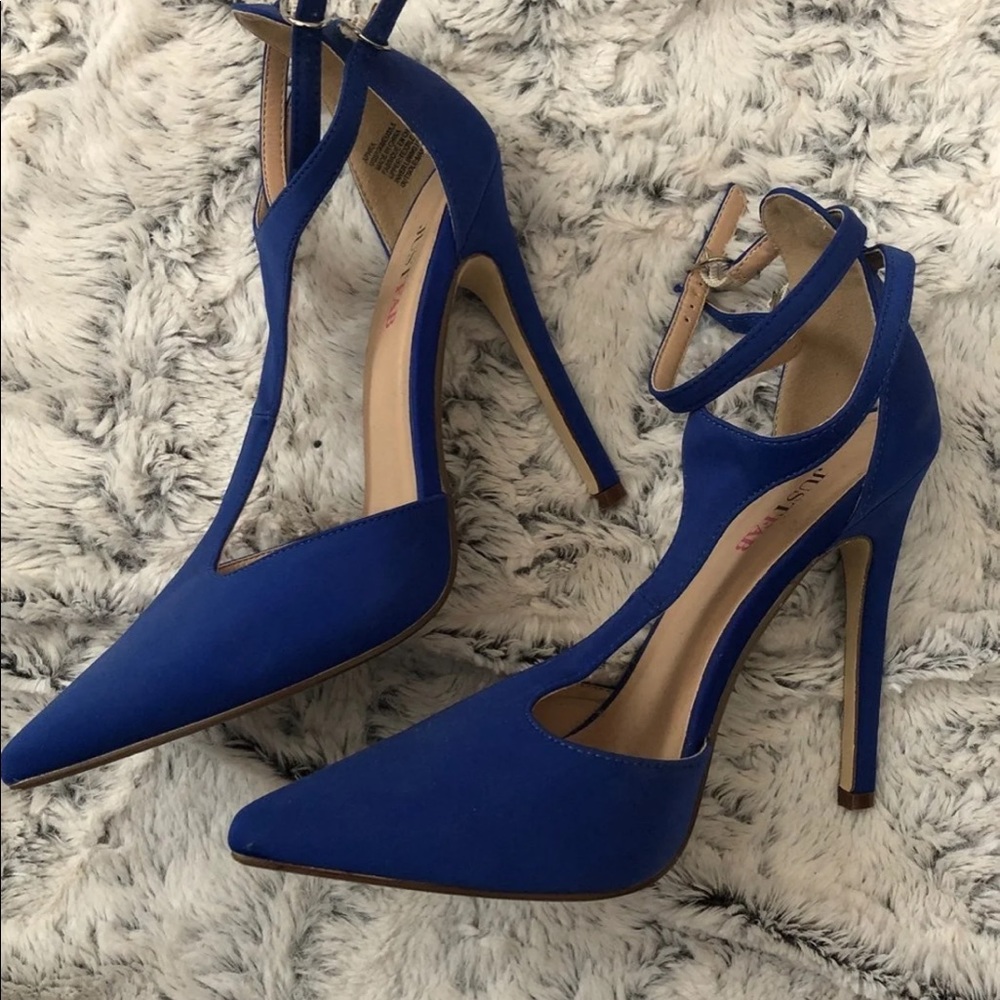 Heels - Picture 2 of 3